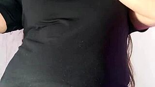 whoa tia colombiana's huge cameltoe bulges in leggings masturbating wildly 🔥💦