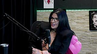 Leticia Braga surrenders pussy on sinuca table client wild ride