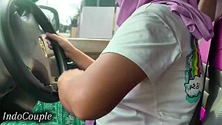 indonesian hijab wife sucks boyfriend deep in car viral