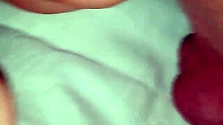 wanna cum all over my sexy feet while i suck