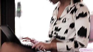 oh god, ginger milf's strapon dp vr blows my mind!