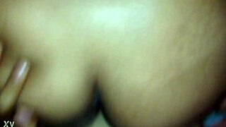voluptuous venezolana grinds wet vagina hard
