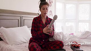 Gal Ritchie Caught Masturbating Muscular Body on Christmas