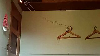 Madura Cabalgando Duro En La Cama Con Assplay