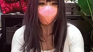 Mask beauty crossdresses and masturbates on stream