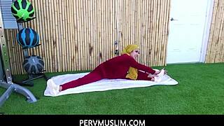Pervmuslim fitness trainer fucks exotic arabic client