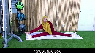 Pervmuslim fitness trainer fucks exotic arabic client