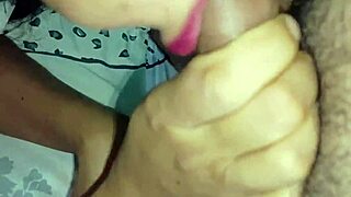 desi 18 year old teen hairy pussy gets wet