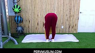 Pervmuslim fitness trainer fucks exotic arabic client