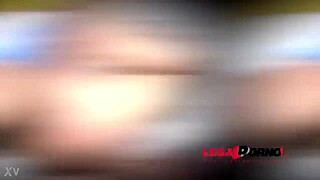 Morena rabuda viciada em sexo anal faz dupla penetracao