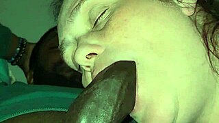 Mature woman gives her favorite an amazing gumjob
