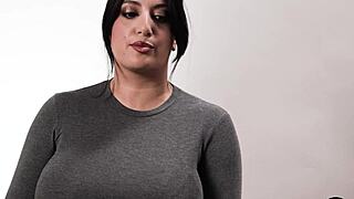 sarah arabic shows big tits solo