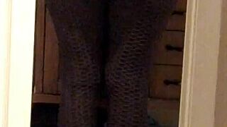 Wife shows off her ass in tight leggings at home