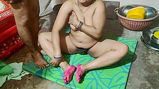 indian woman with big ass gets hardcore doggystyle fucking