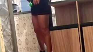 hotwife seduces delivery for cum