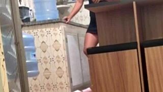 hotwife seduces delivery for cum