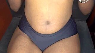 African women enjoy intense squirting session