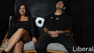 Mira como follan a tu esposa cornudito