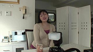 hot asian girl loves morning sex