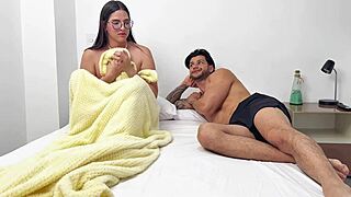 Curvy Latina slut rides big cock hard in homemade scene