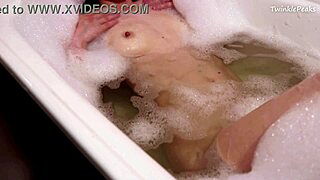 bubble bath playtime with pee and fountains