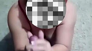Tanned mature woman cheats with young guy in bed