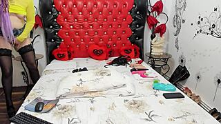 Amateur brunette sucks cock while squirting on webcam