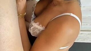 Moreninha Casada Hotwife Dando In Public