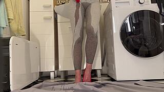  Wetting my leggings and heels