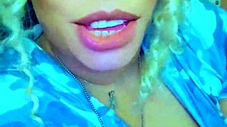 Angelg Teases Viewers With Playful Webcam Moves