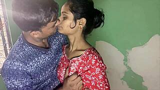 Desi Bhabhi Called Boyfriend Home To Fuck Her