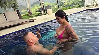 Salome gil acaba follando en la piscina con un famoso fotografo profesional español xaviphoto
