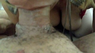 Blonde milf gets boquete and anal