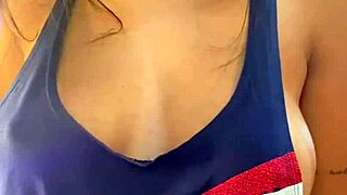 rosa vermelha cp loves active lesbian sex sucking neighbor pussy