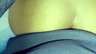 Učiteljica brutalno razbija studentkinju usku dupe za vrući analni prolazni