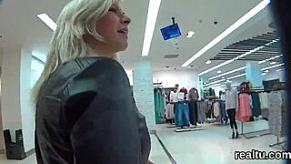 Wow! Tschechische Nympho in Mall verführt und hart POV durchgefickt