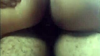 मेरी गर्लफ्रेंड ऑफिस जाने से पहले मॉर्निंग हेड का सरप्राइज देती है