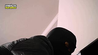 فضولي حول لقاء توينك برازيلي بدون واقي معاينة؟