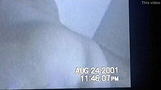 Pohlepna Novhina uživa u divljem foursome-u sa swingersima i anal akcijom