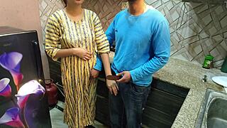 मलिक ने मैड को डर्टी जिम वर्कआउट के बाद वाइल्ड काउगर्ल एक्शन में फायर किया