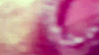 Вьетнамская пара сходят с ума с сексуальной женой в горячем действии