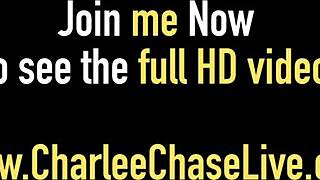 Charlee Chase diva chupadora entrega boquete selvagem com facial