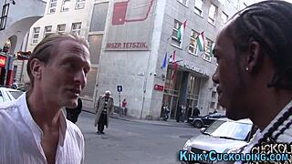 Hanım cuckold'u yoğun sikme seansı ile kışkırtıyor