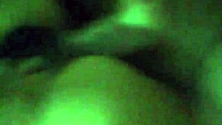 Asiatisk tjej rider kuk och knullar röv med dildo