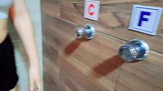 Eles me levaram a um hotel barato bom em Lima