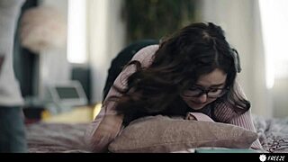 वाह, बफ स्टेप डैडी स्टेपडॉटर को फ्रीज करता है इंसैन ऑर्गेज्म के लिए!