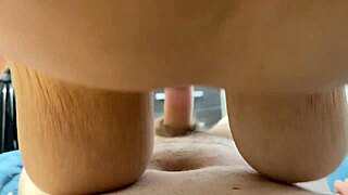 hej, hočeš videti vročo 69 akcijo s pihanjem in analom v bližini?