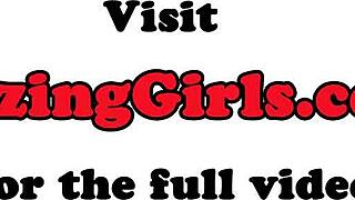 Leszbikusok királynői vad kollégiumi beavatási rituáléban