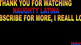 Stoute Latina kon niet geloven wat ze zag: haar stiefbroer zijn grote zwarte enorme lul verbaasde haar, ze had geen keuze dan hem te neuken