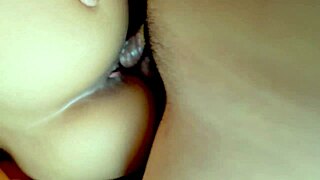 アジアの可愛いベビーシッターがボスを誘惑するなんて考えたことある？